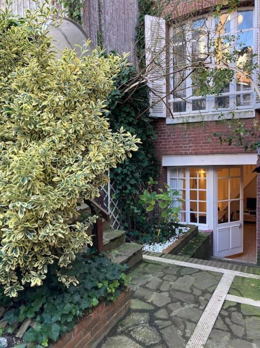 Comme Une Maison, Duplex Terrasse Hypercentre De Trouville Exterior foto